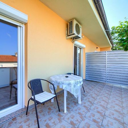 Apartments Petra Krk Town Exterior foto